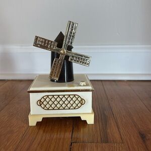 Vintage Fidelent Windmill Music Box that plays “Feelings”